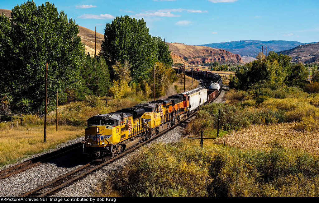 UP 8738 westbound at Henefer